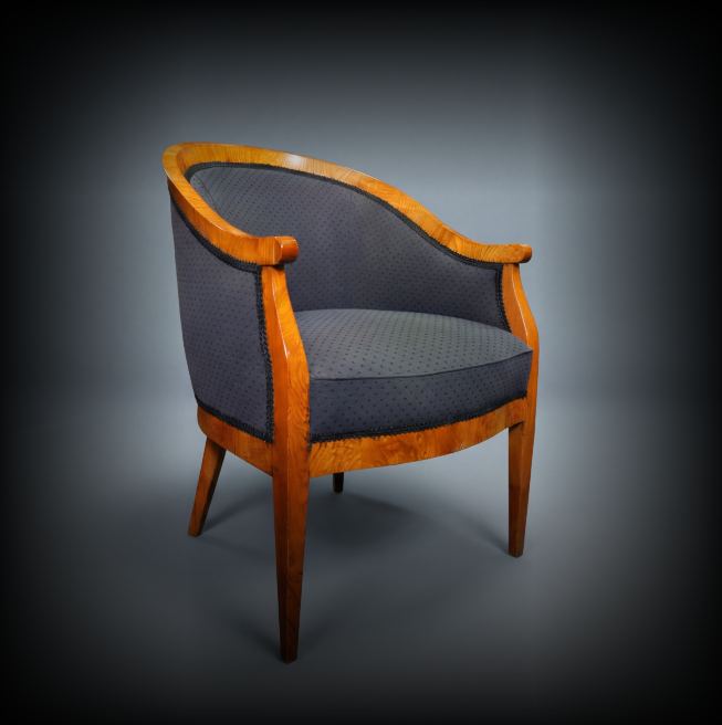 Fotel Bergère, styl Biedermeier, fornir brzozowy
