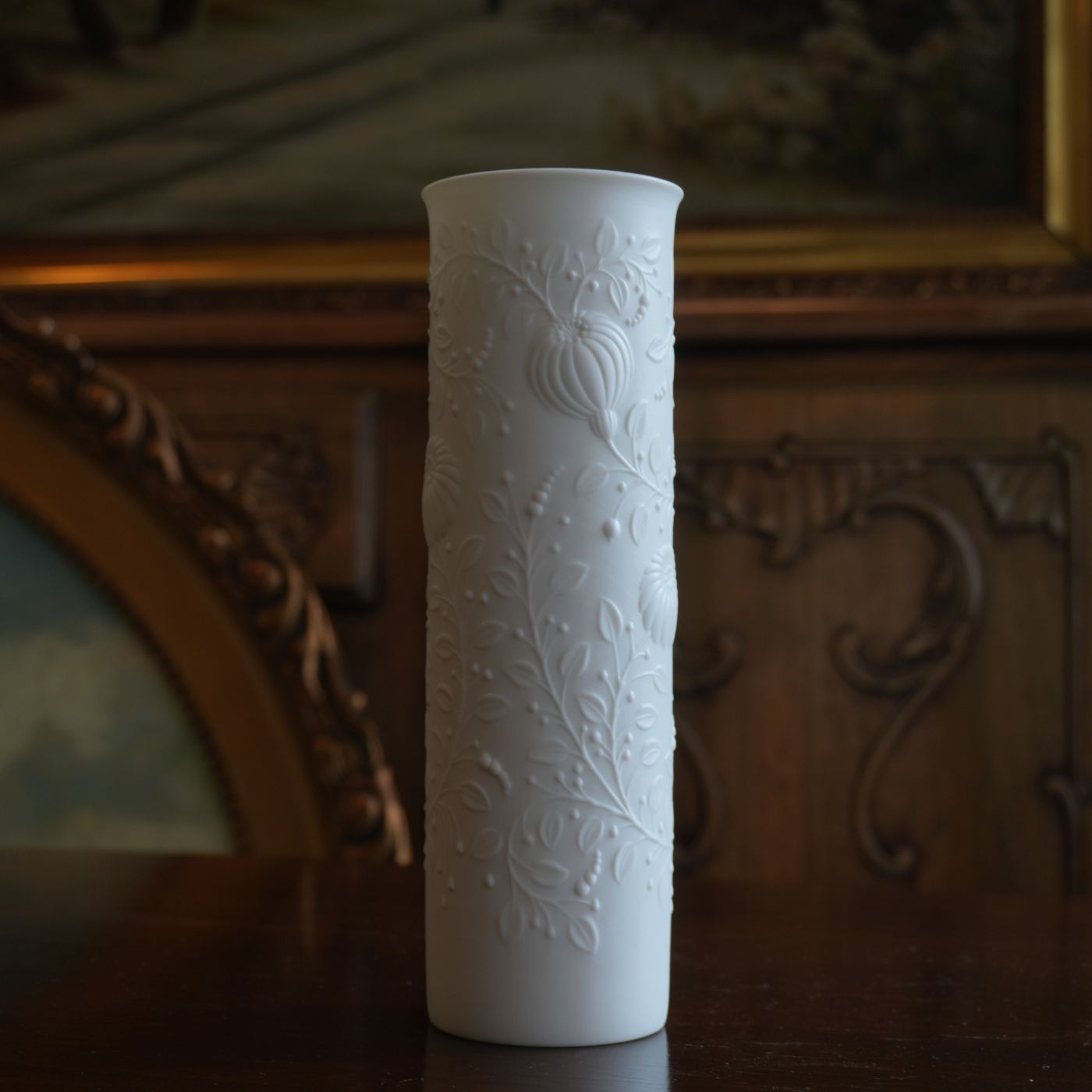 Porcelana biskwitowa z Niemiec Zachodnich: Kaiser i filozofia białej formy